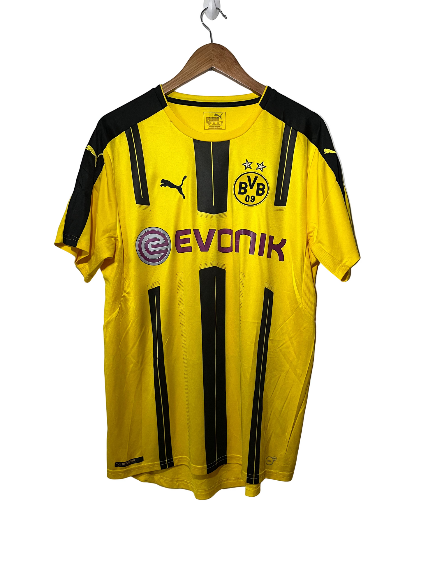 Borussia Dortmund 2016-17 Home
