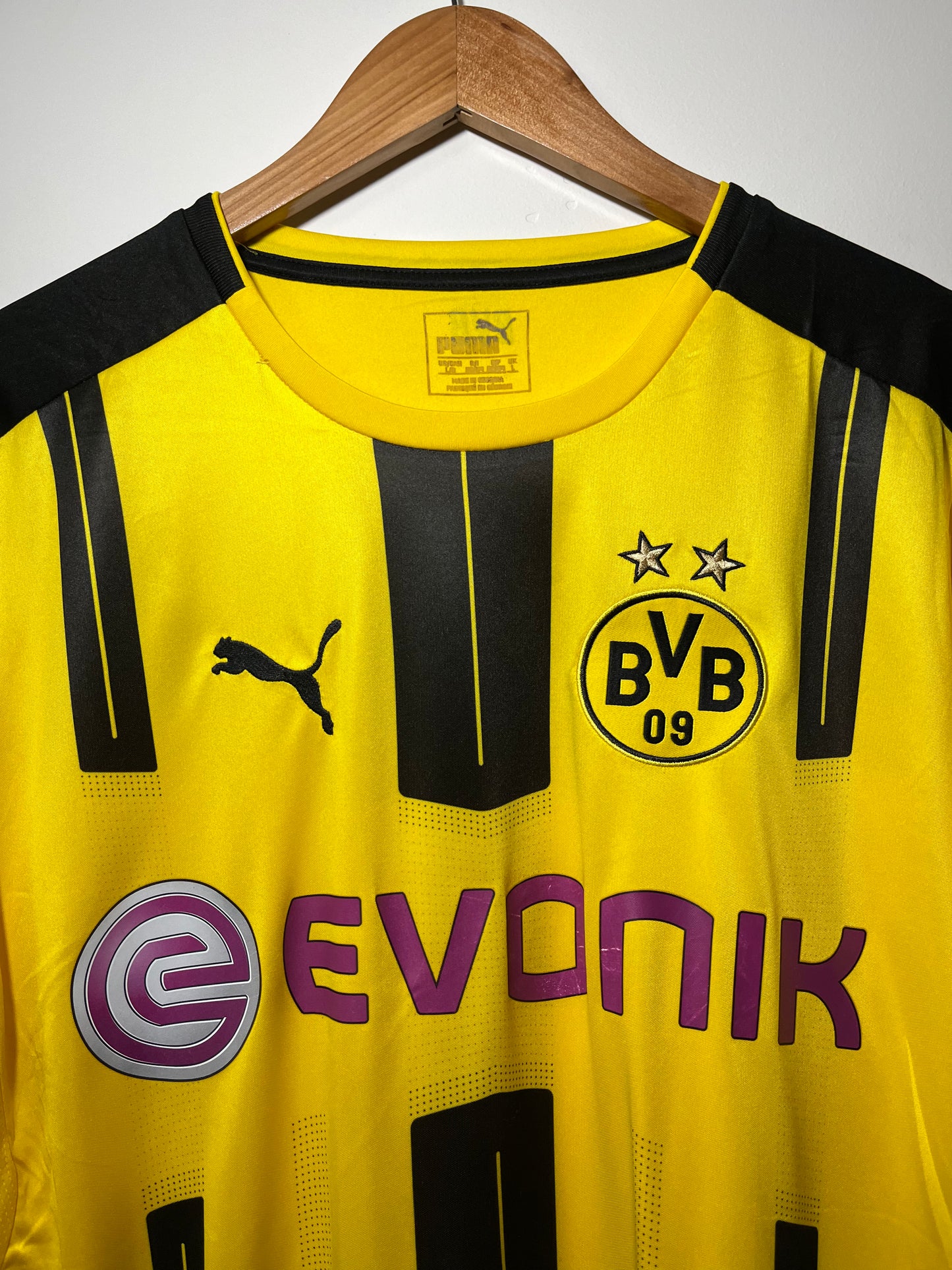 Borussia Dortmund 2016-17 Home