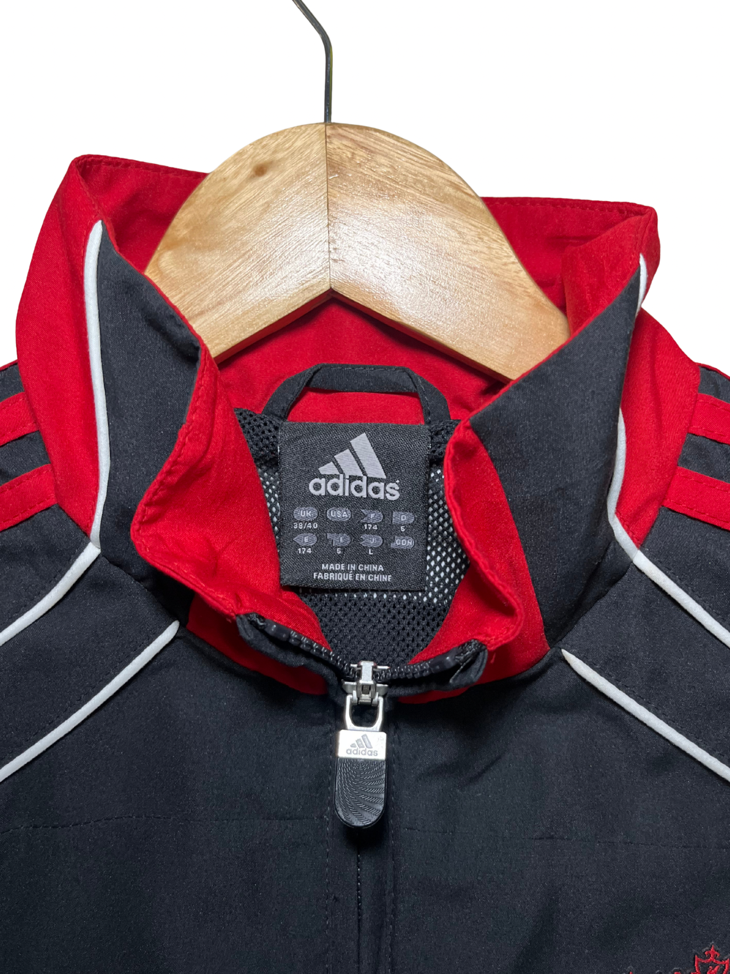 Adidas Liverpool 2010-2011 Jacket