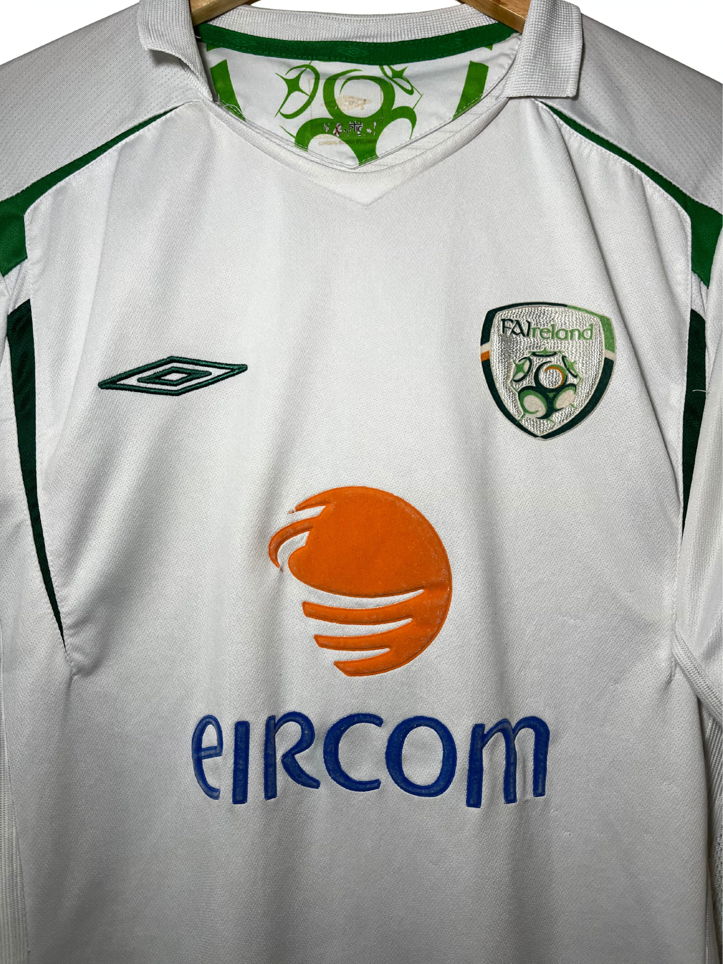 Ireland 2005-07 Away