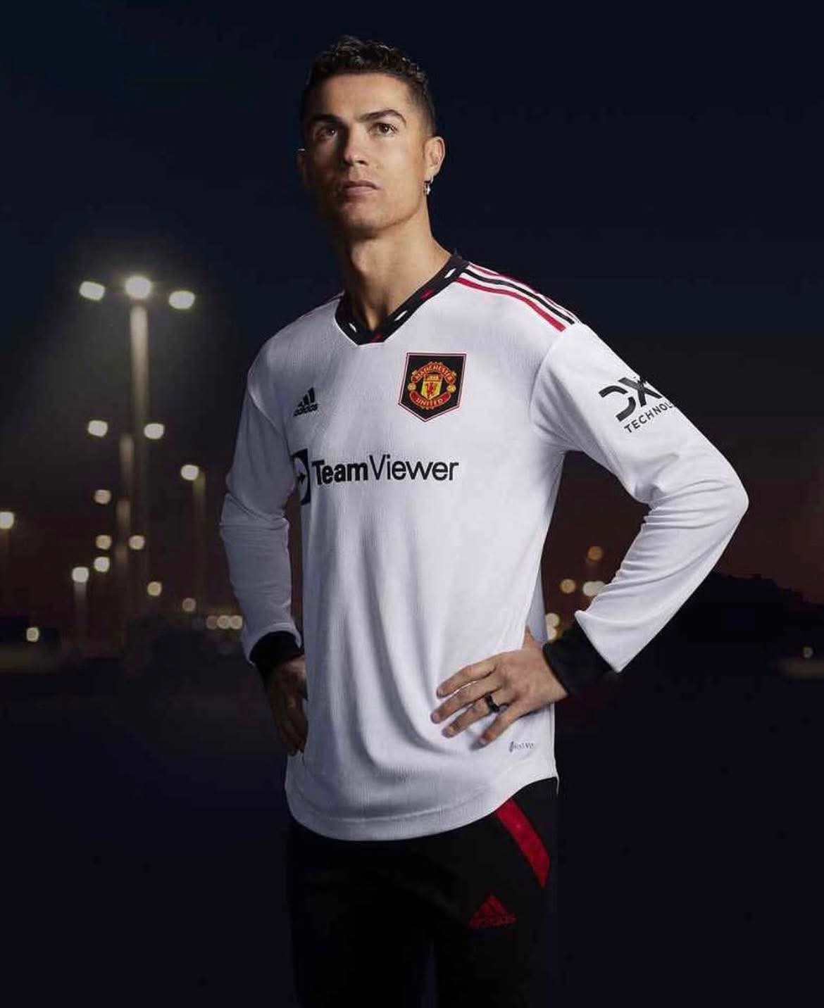 Manchester United 2022-23 Away shirt