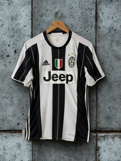 Juventus 2016-17 Home