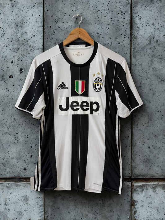 Juventus 2016-17 Home