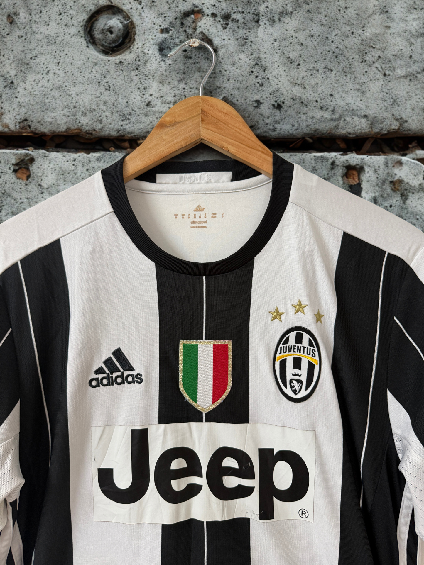 Juventus 2016-17 Home