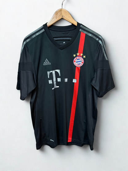 Bayen Munich 2014-15 third kit