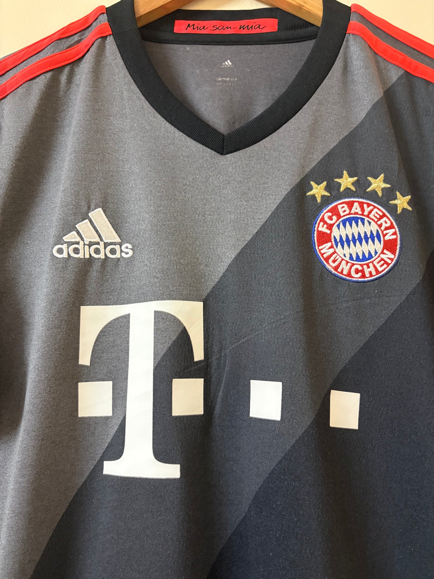 Alaba x Bayern Munich 2016-17 Away