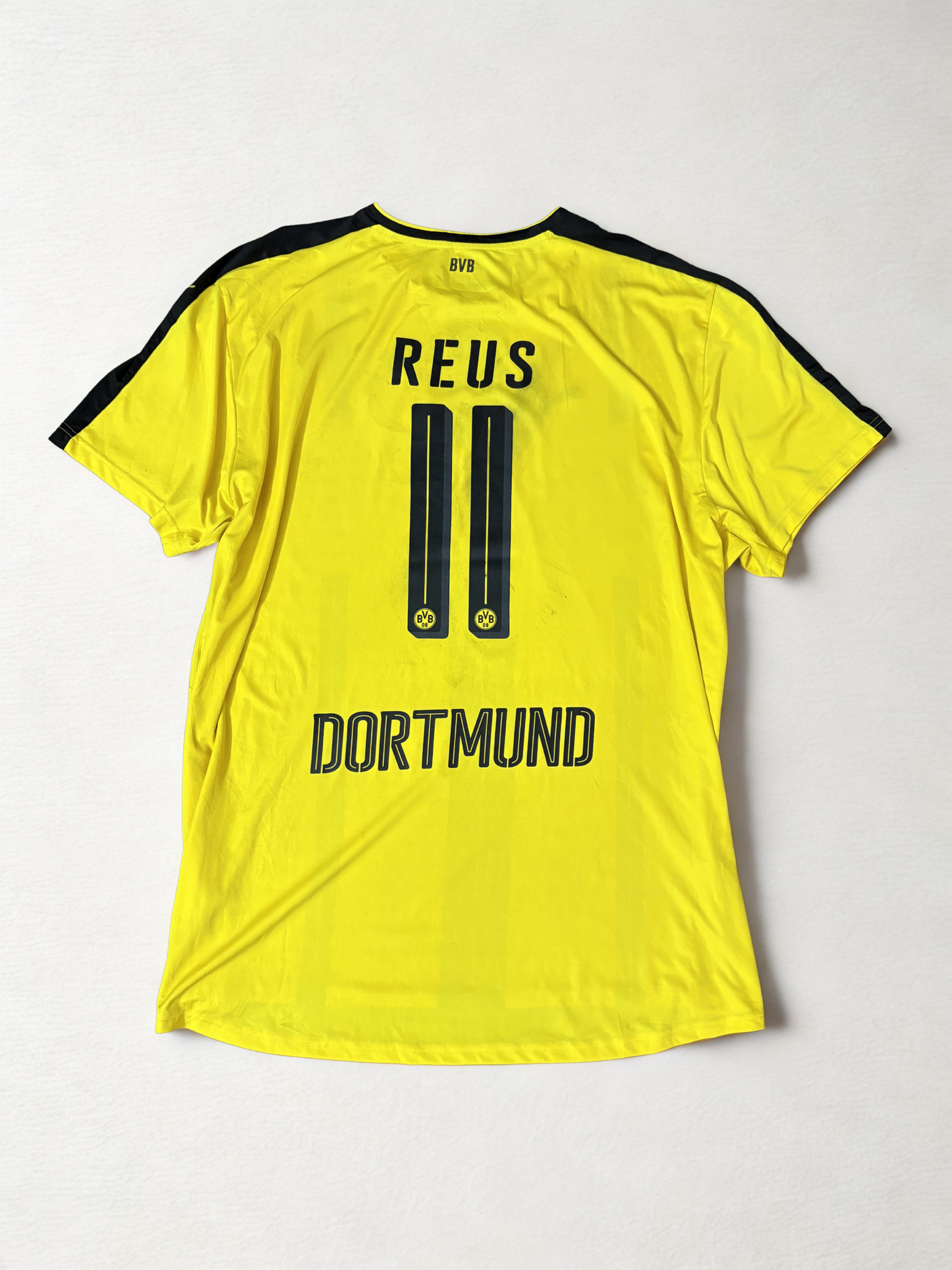 BVB Dortmund 2016-17 Home