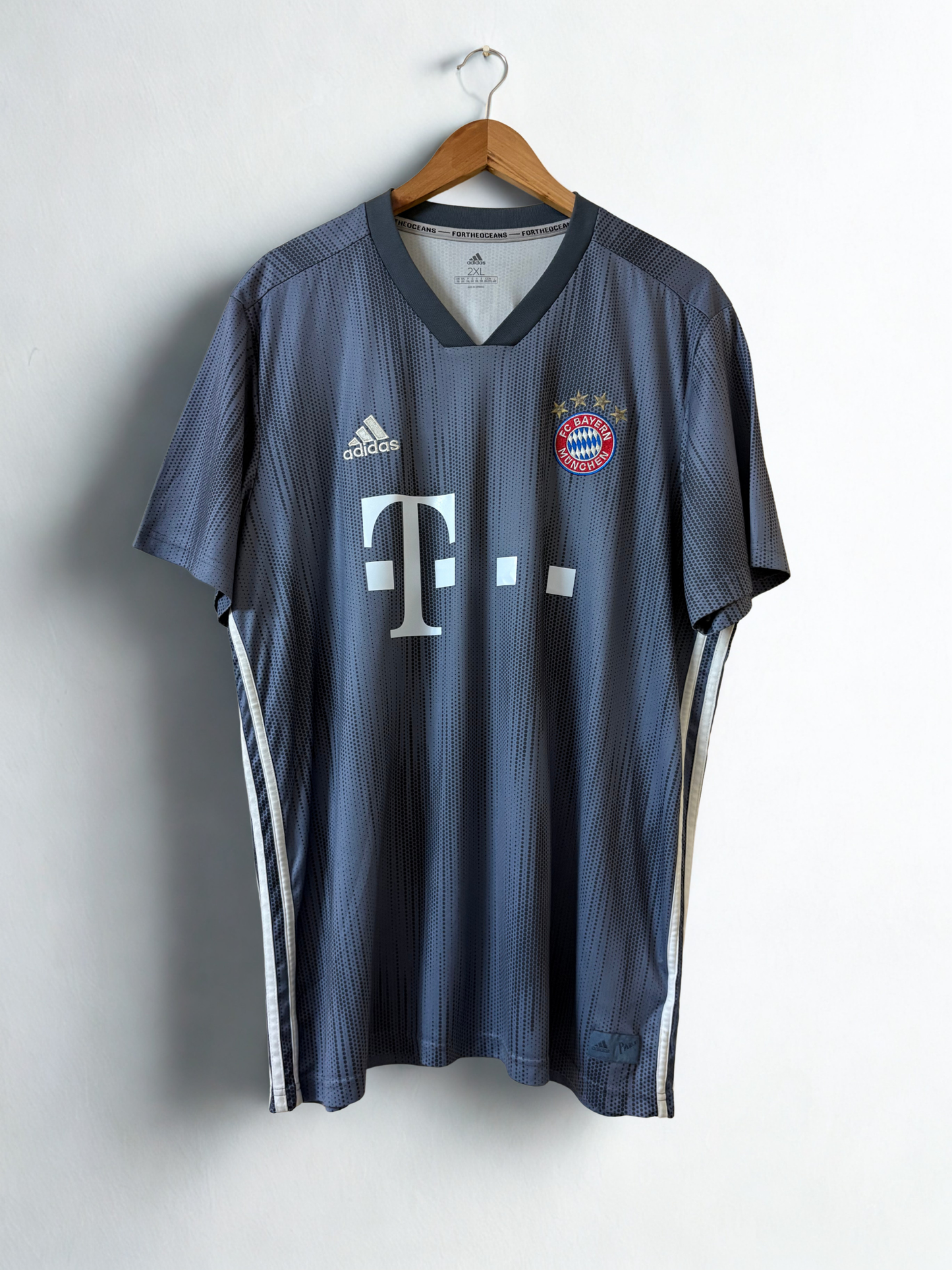 Bayern Munich 2018-19 third