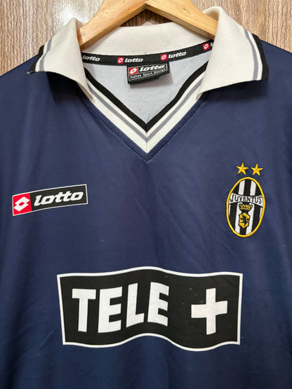 Juventus 2000-01 Retro Jersey by Lotto