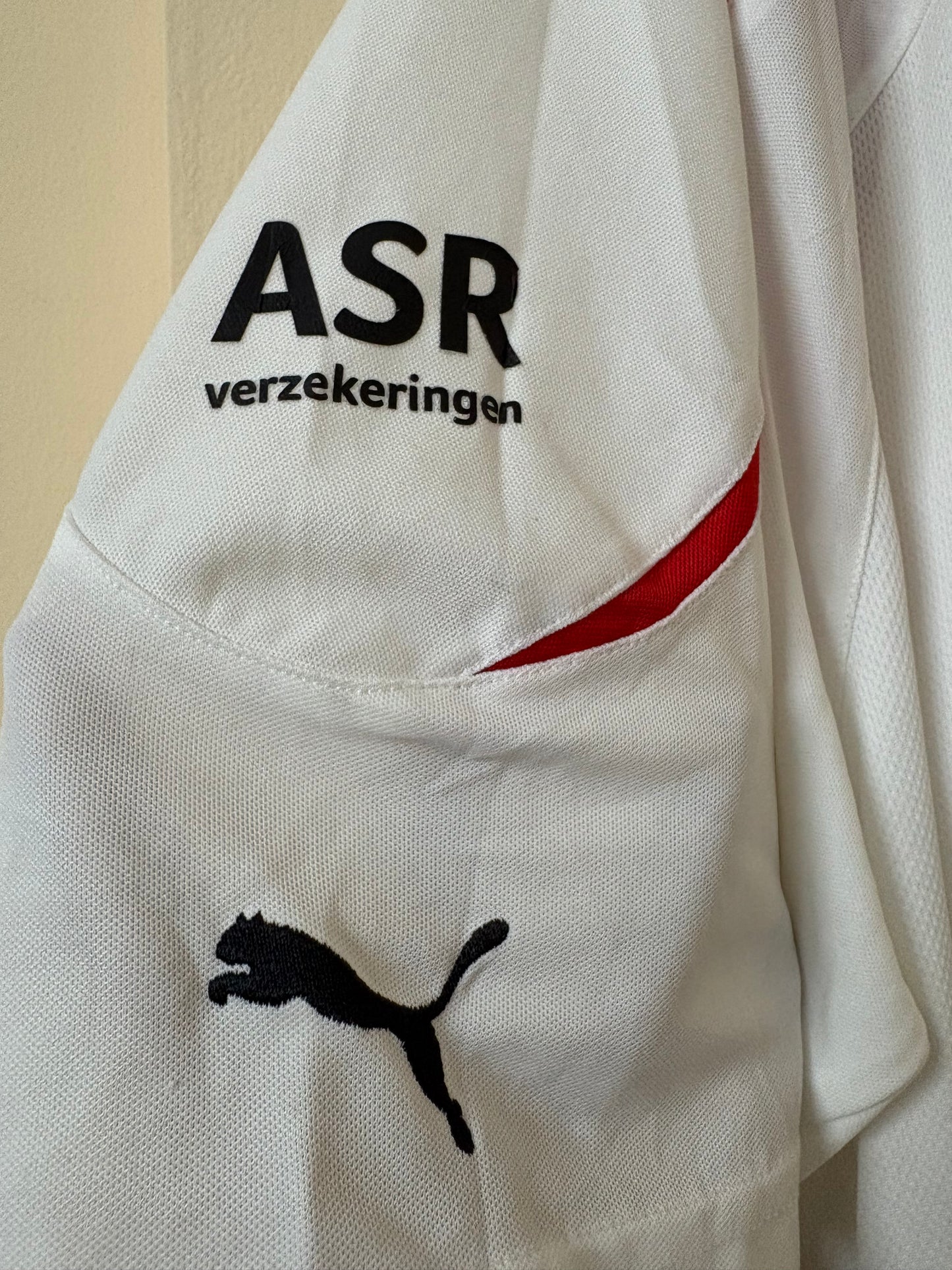 2010-11 Feyenoord Away Shirt(Rare)