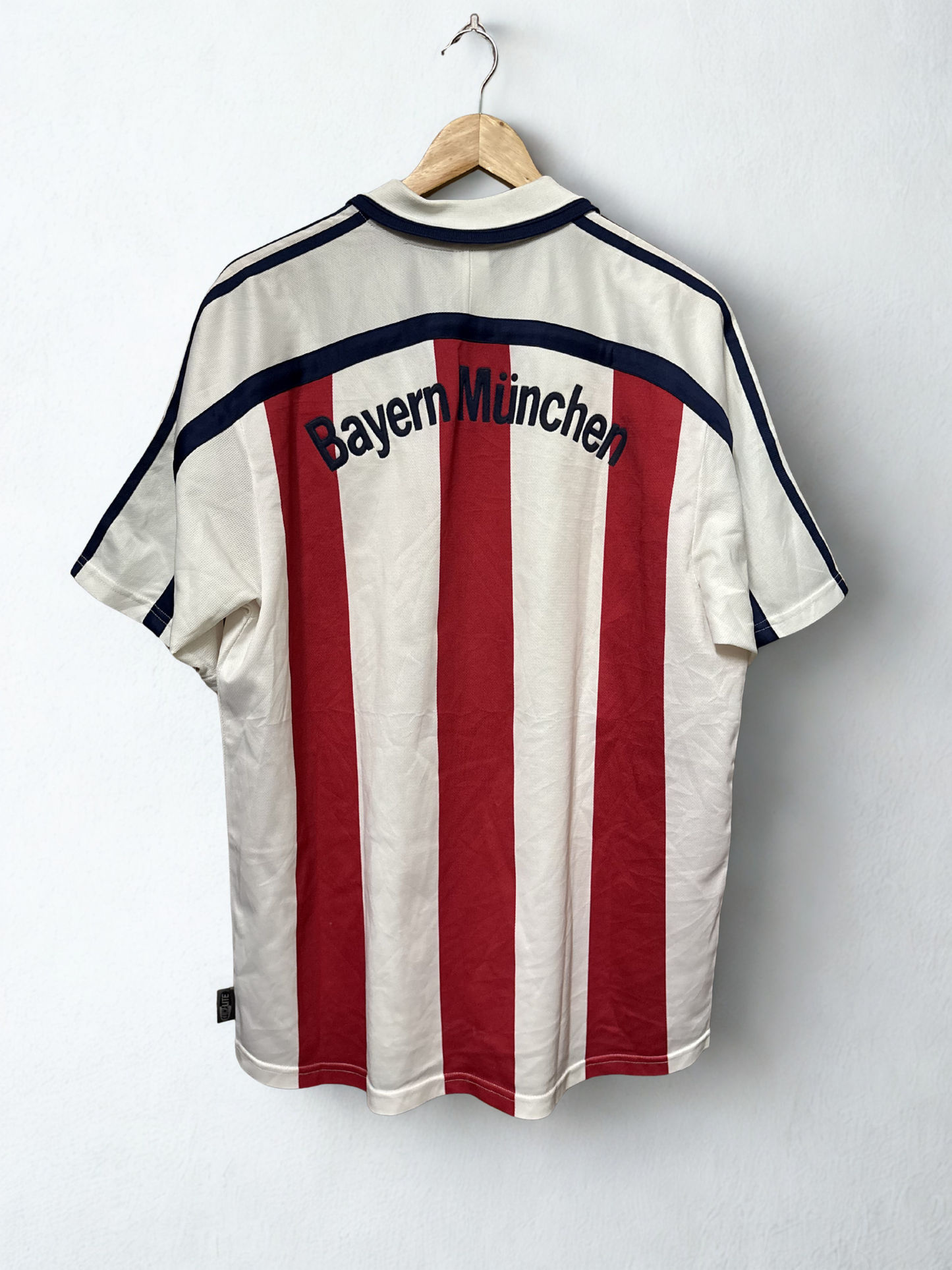 2002-04 Bayern Munich away(Rare)