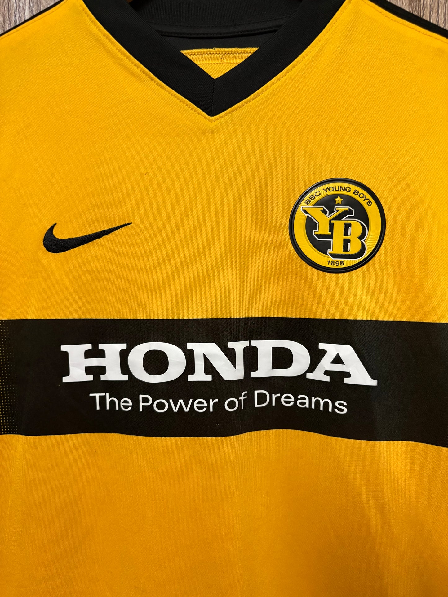 Young Boys 2016-17 Home(Rare)