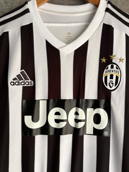 Juventus 2015-16 Home