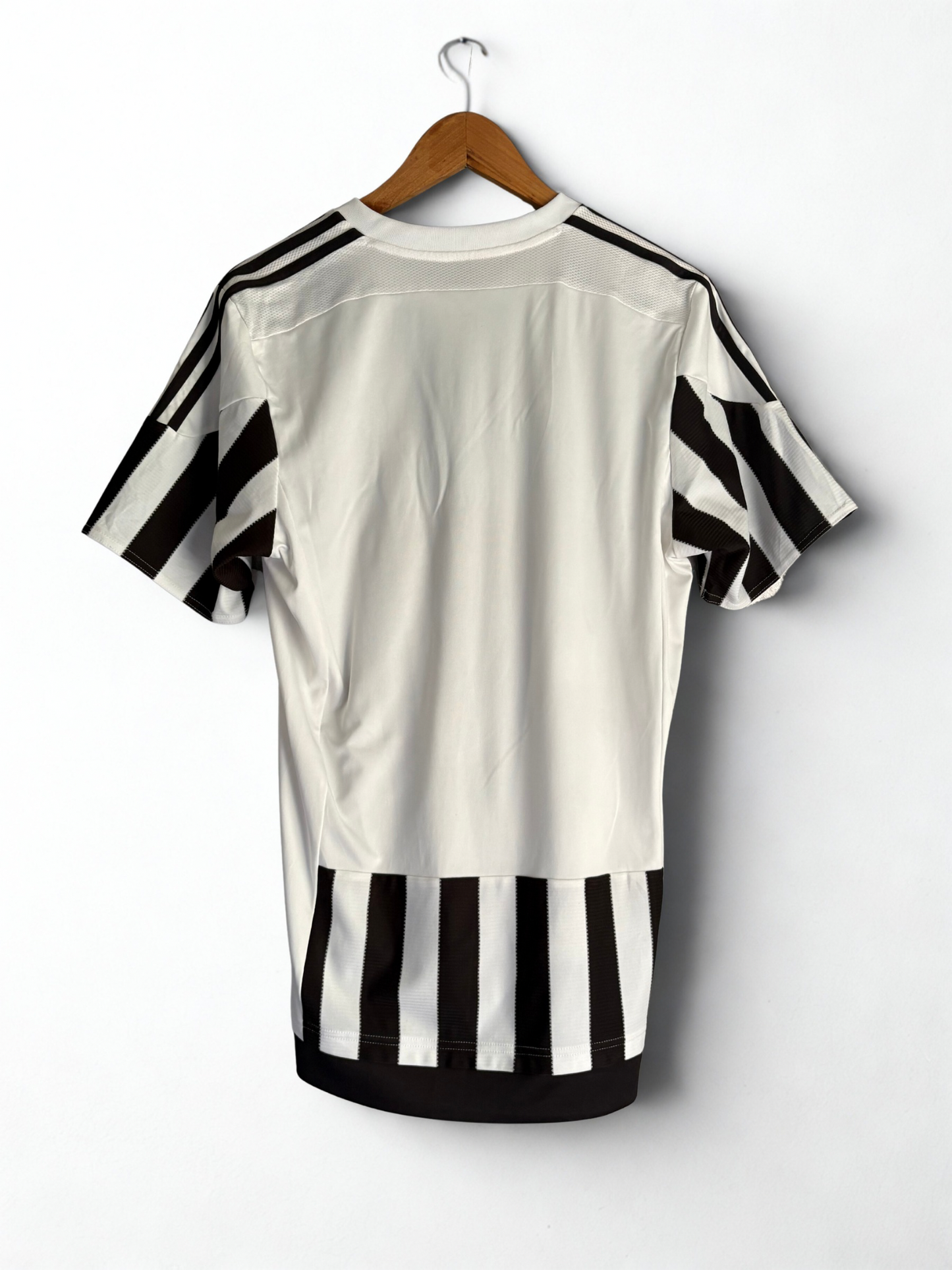 Juventus 2015-16 Home