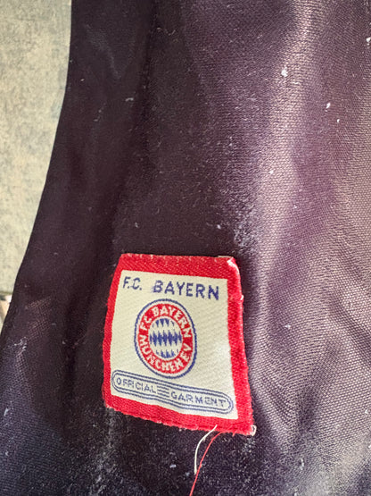 Bayern Munich Retro 1998 Basler Jersye