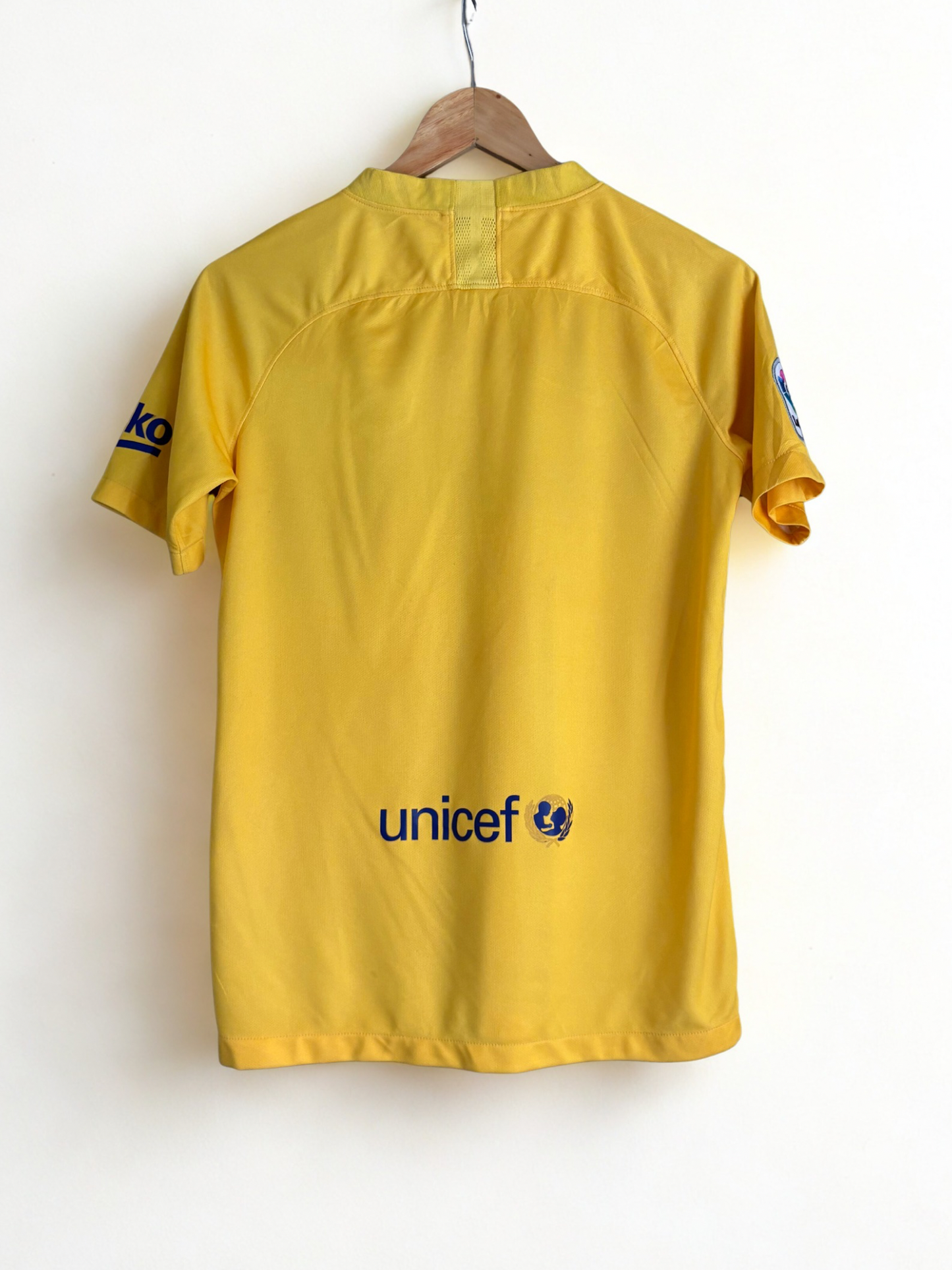 FC Barcelona 2021-22 4th Kit