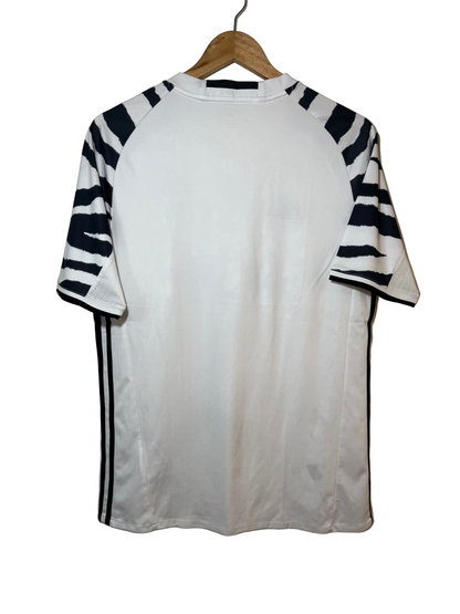 Juventus 2016-17 Third jersey
