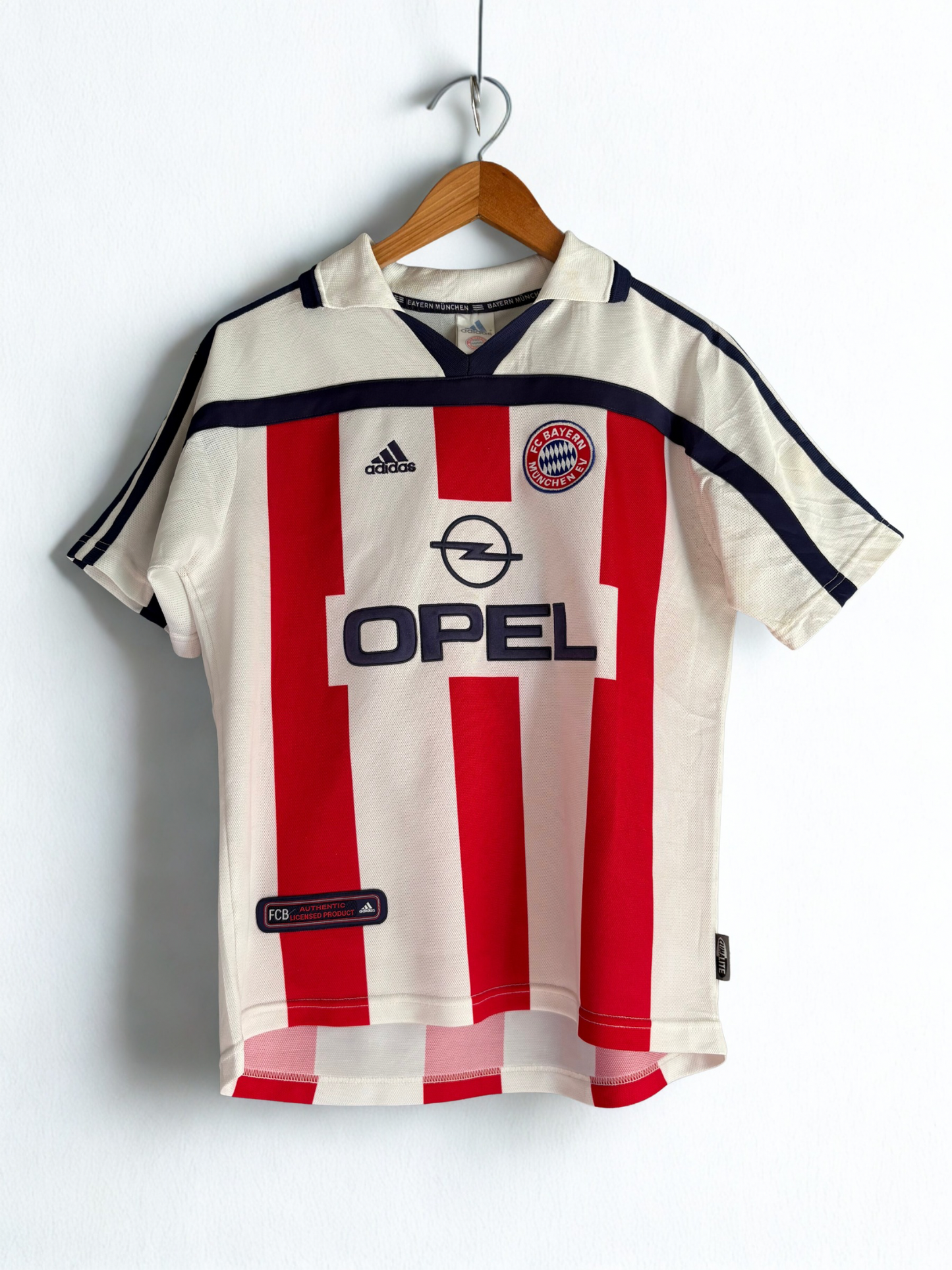 Bayern Munich 2002-02 away Jersey