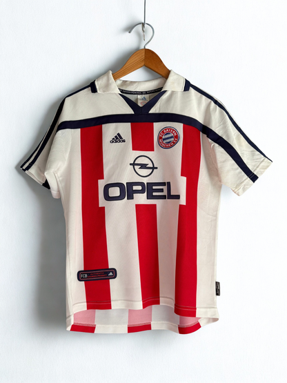 Bayern Munich 2002-02 away Jersey