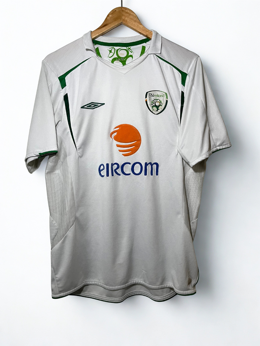 Ireland 2005-07 Away