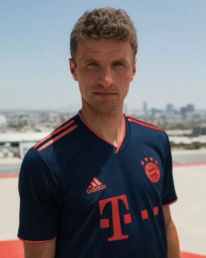 Bayern Munich 2022-23 3rd Kit