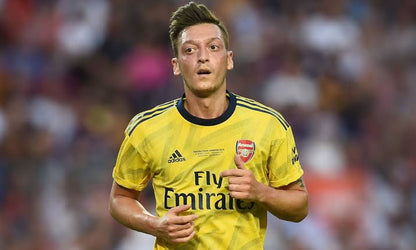 Ozil x Arsenal 2019-20 Away