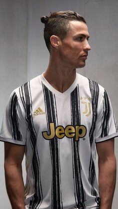 Ronaldo x Juventus 2020-21 Home